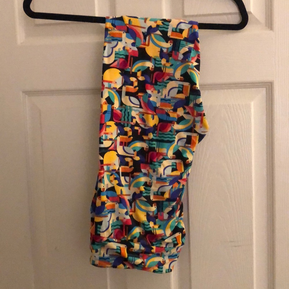NEVER WORN TC Lularoe Leggings